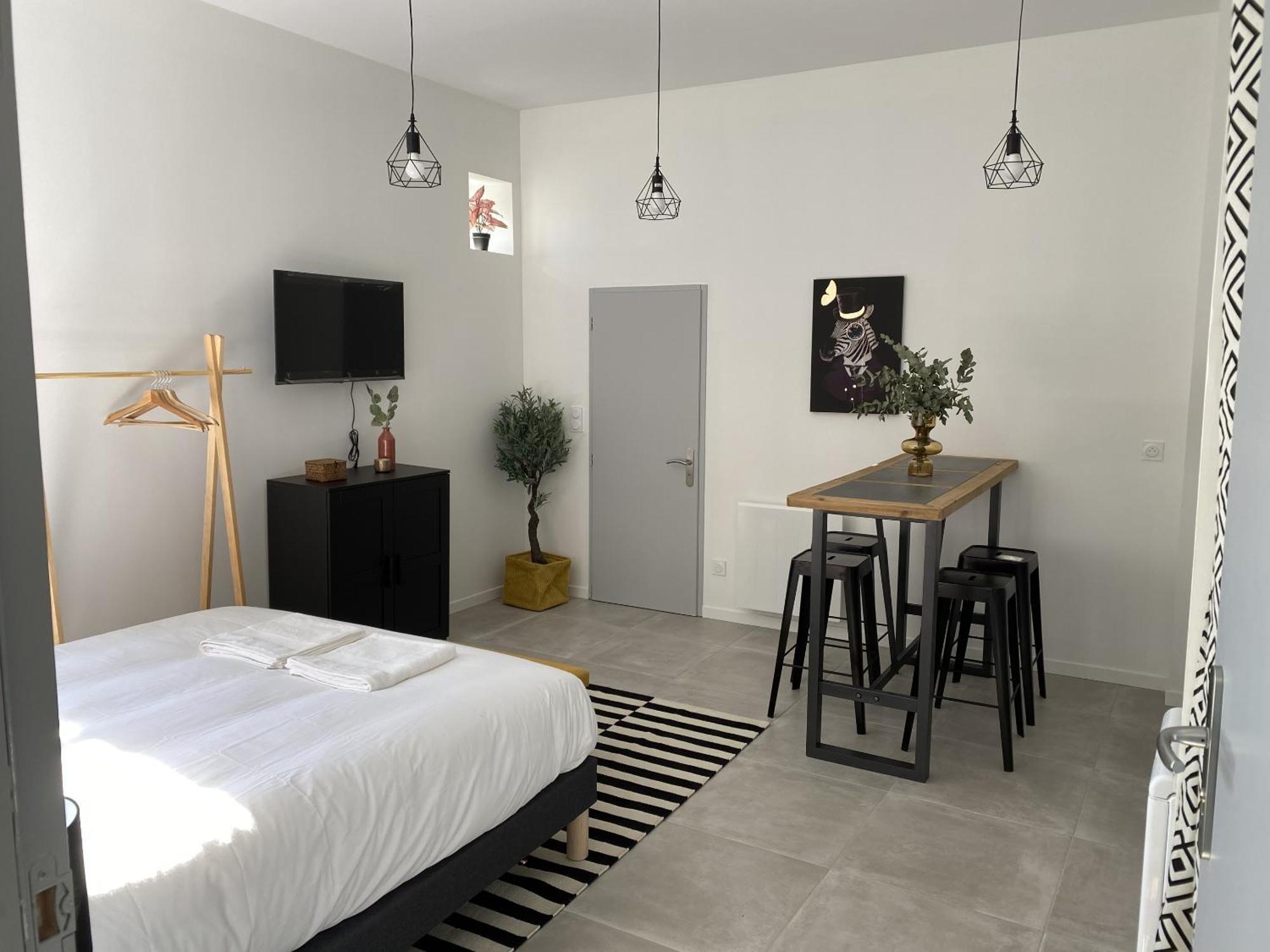 Le Jules Appart'Hotel Romans-sur-Isère Pokoj fotografie